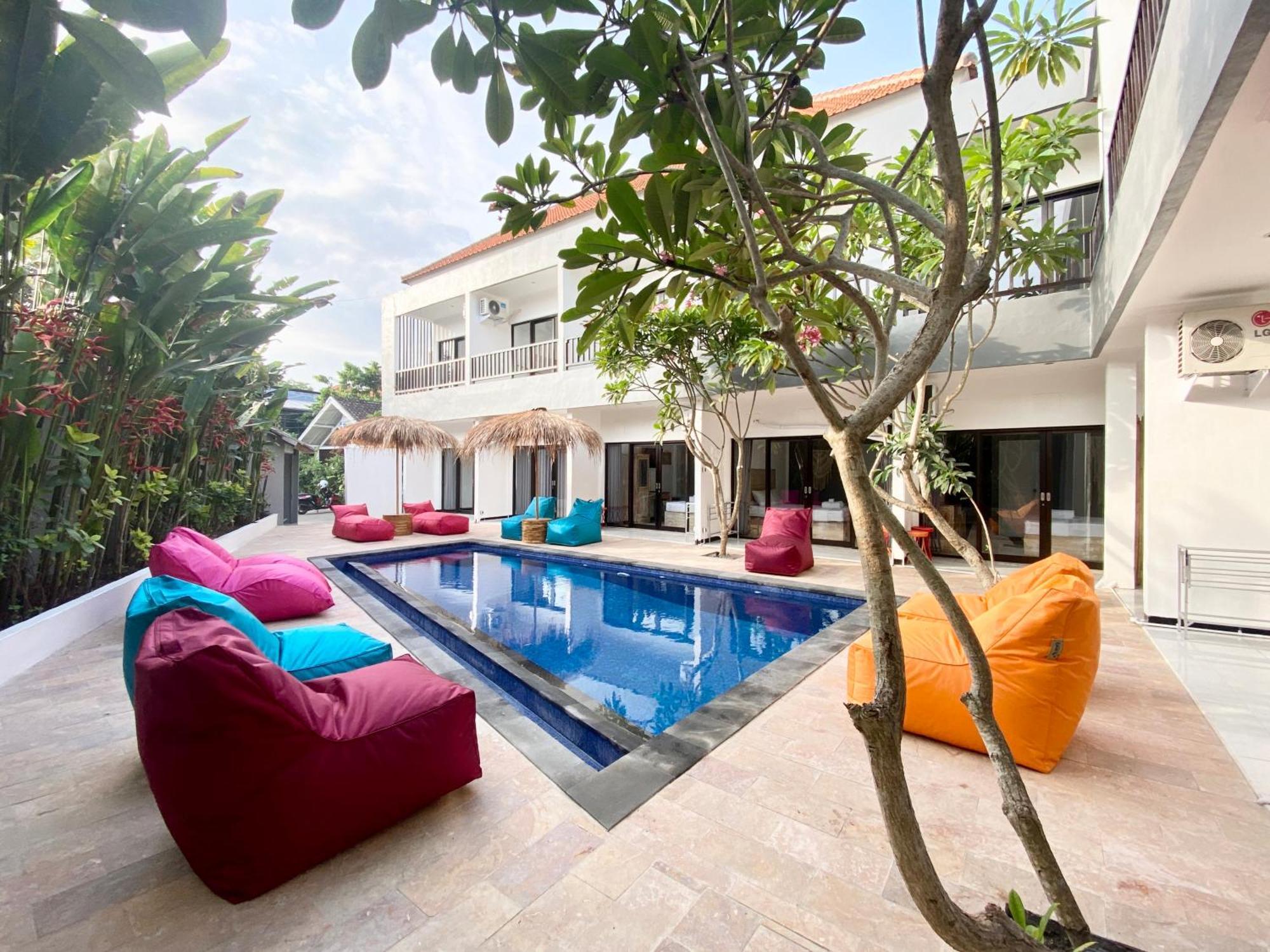 Summer Of Surf Hostel Uluwatu Унгасан Экстерьер фото