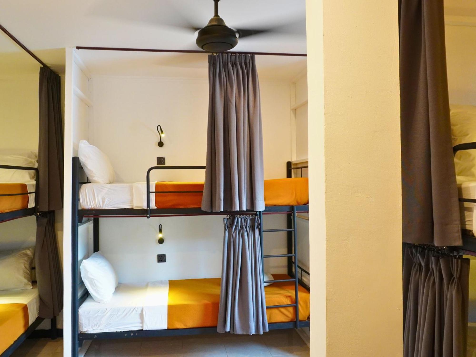 Summer Of Surf Hostel Uluwatu Унгасан Экстерьер фото