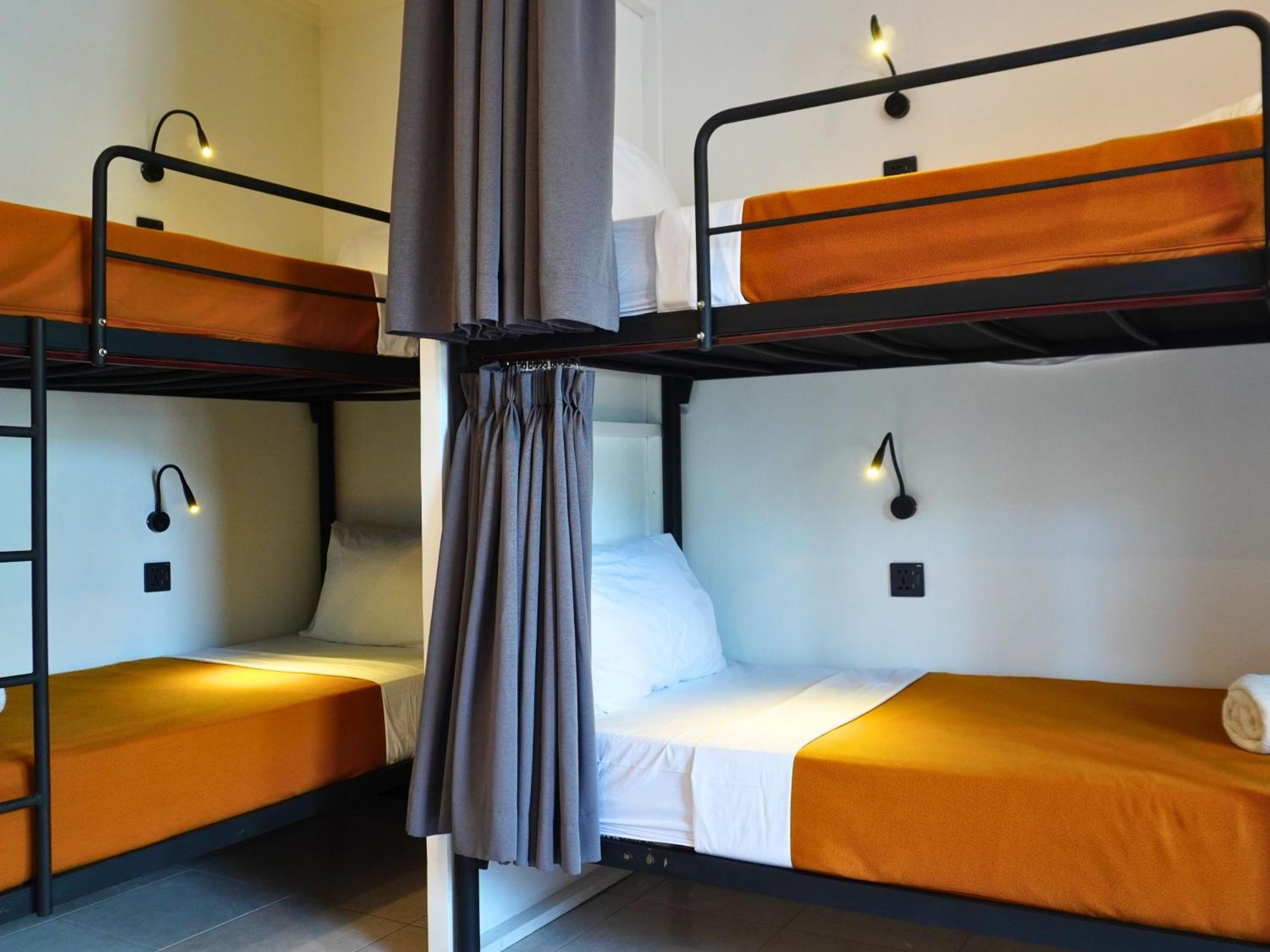 Summer Of Surf Hostel Uluwatu Унгасан Экстерьер фото