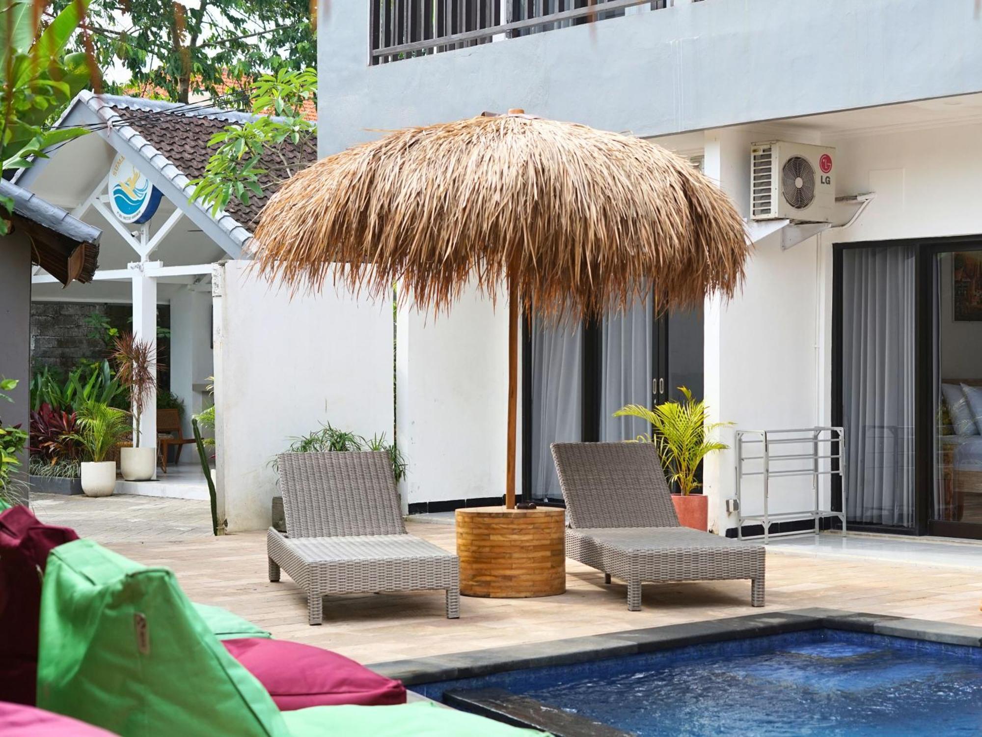 Summer Of Surf Hostel Uluwatu Унгасан Экстерьер фото